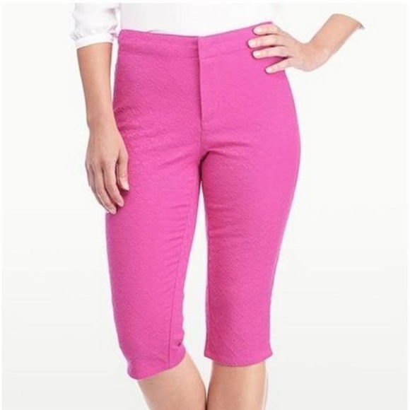 NYDJ Pants - NYDJ Jacquard Flower Kaelin Skimmer Pants NEW.